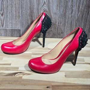 L.A.M.B. Gwen Stefani Red Leather Ruffle Back Stiletto Pump 10M Black